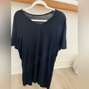 Uniqlo Heattech V-Neck Tunic Top Black Size XL Black V-Neck T-Shirt